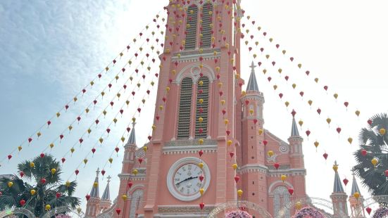 Very beautiful pink church. Yo