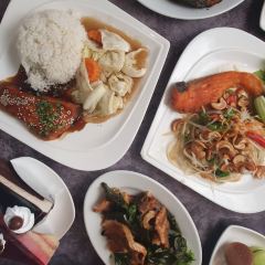 Royal Crown Cafe User Photo