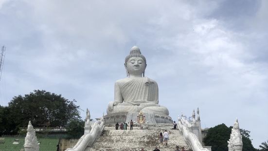 วัดพระใหญ่เมืองภูเก็ต สวยงามมา