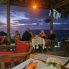 Ivan's Bar & Restaurant At Catcha Falling Star Hotel User Photo