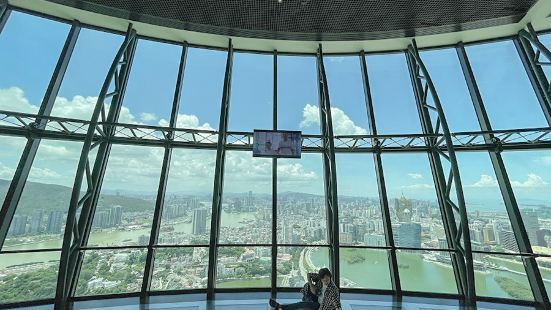 尋求刺激的遊客不但可以享受驚險刺激的笨豬跳，還可以選擇同樣由