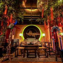 Manchu Bar User Photo