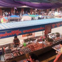 Amphawa Floating Market User Photo