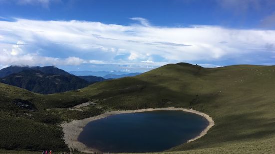 如果爬台灣玉山是個指標，完成嘉明湖就是個登山者的經典旅程，很