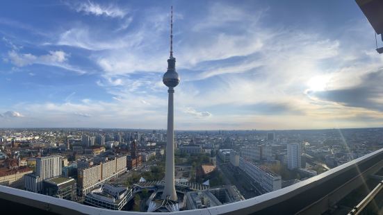 The Berlin TV tower can be app