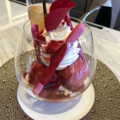 PIERRE HERME PARIS User Photo