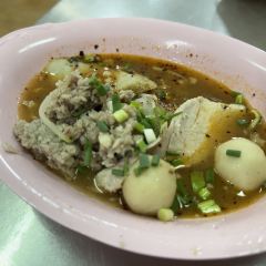 Rung Rueang pork noodle User Photo