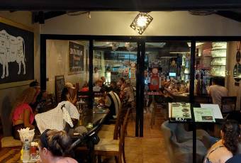 EAT Bar & Grill Restaurant Karon user photo