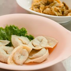 Rung Rueang pork noodle User Photo