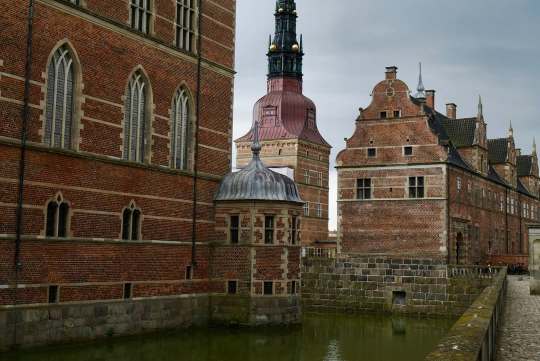 最新】フレデリクスボー城 - チケット、営業時間、口コミ、写真 [2026