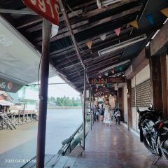 Amphawa Floating Market User Photo