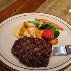 DOLPHIN Sports Bar & Grill User Photo