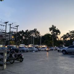 Thung Sri Muang Night Market 여행 사진