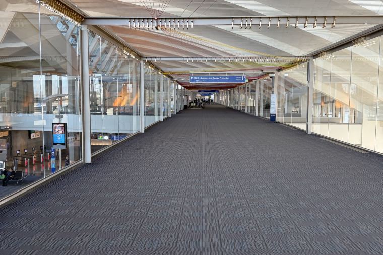 ロサンゼルス国際空港の国内線→国際線の乗り継ぎ方法