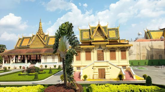 The royal palace of Cambodia i