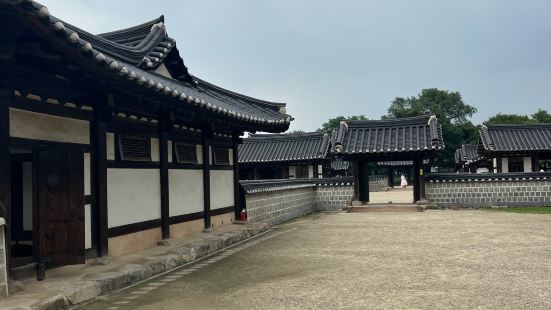 Jeonju has the largest hanok v