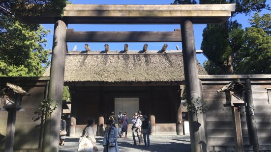 丰受大神宫是一座位于日本三重县伊势市的神社，为伊势神宫的两座