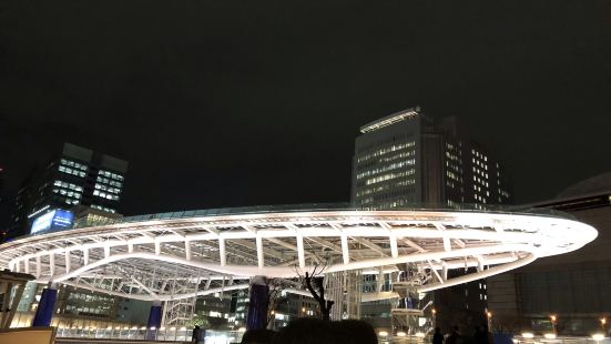 名古屋的特色建築物，夜晚地標建築物之一，外型像一個飛碟，內部