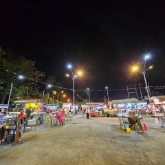Thung Sri Muang Night Market 여행 사진