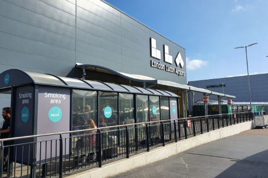 ロンドン・ルートン空港から市内へのアクセス方法