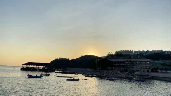 A market which opens seven day