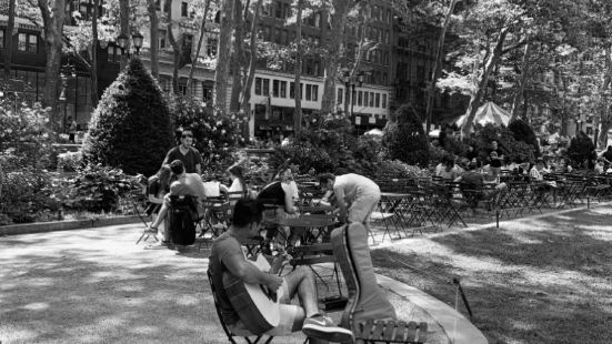 Bryant Park in color and black