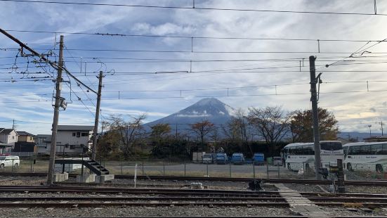 非常相當適合作為東京一日來回的景點，就是位於山梨縣的河口湖，