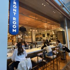 THE FRONT ROOM 여행 사진