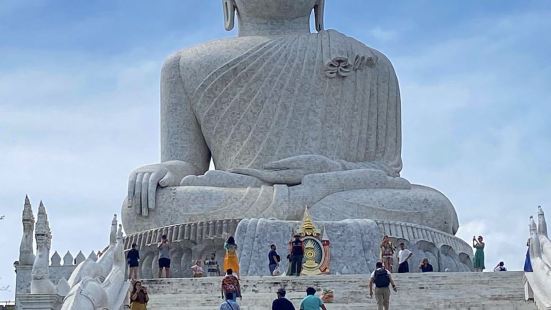 Big Buddha พระพุทธรูปสีขาวองค์