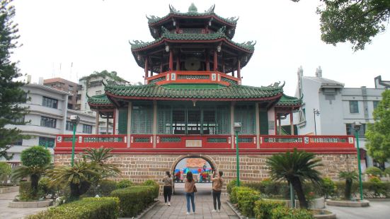 La Puerta Jinxian de las mural
