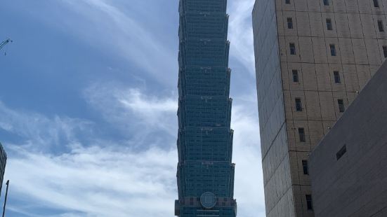 台北101は台湾の台北市にある超高層ビルで、以前は世界で最も