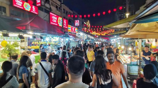 Jalan Alor is a wonderful food