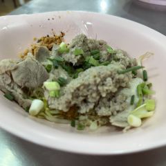 Rung Rueang pork noodle User Photo