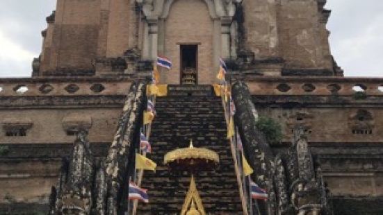 Wat Chedi Luang, a revered tem