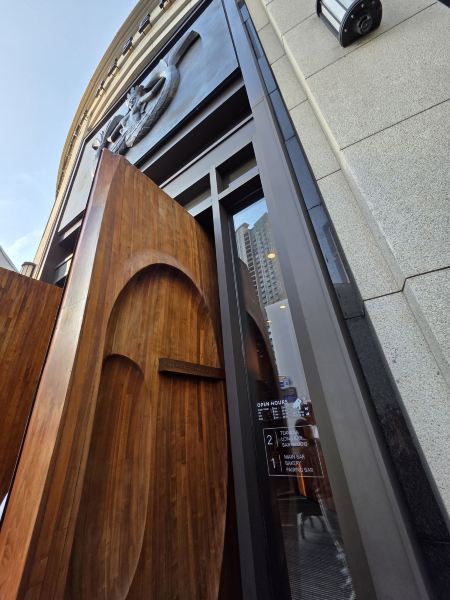 Starbucks Reserve Roastery Shanghai (Jing'an District/West Nanjing