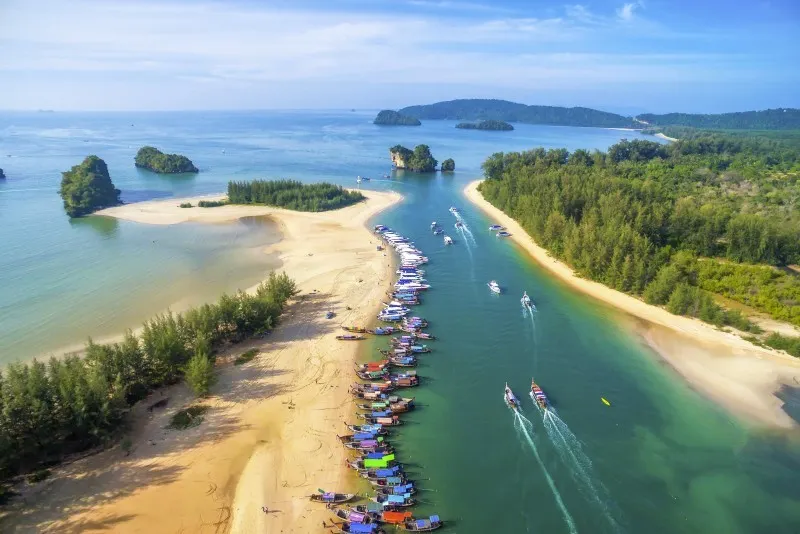 หาดนพรัตน์ธารา จ.กระบี่ (แหล่งที่มาของภาพ: checkintodays)