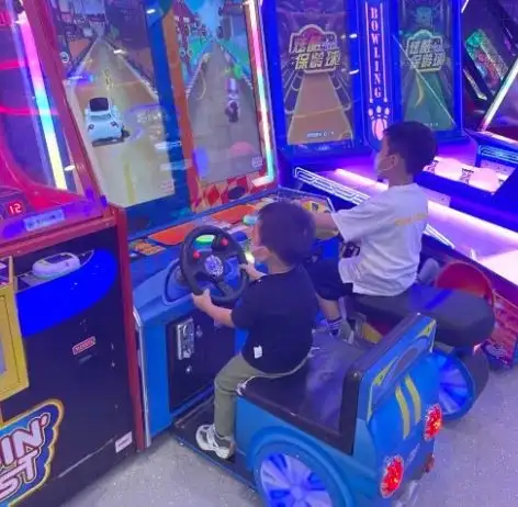 小型遊戲機，大人、小朋友至愛