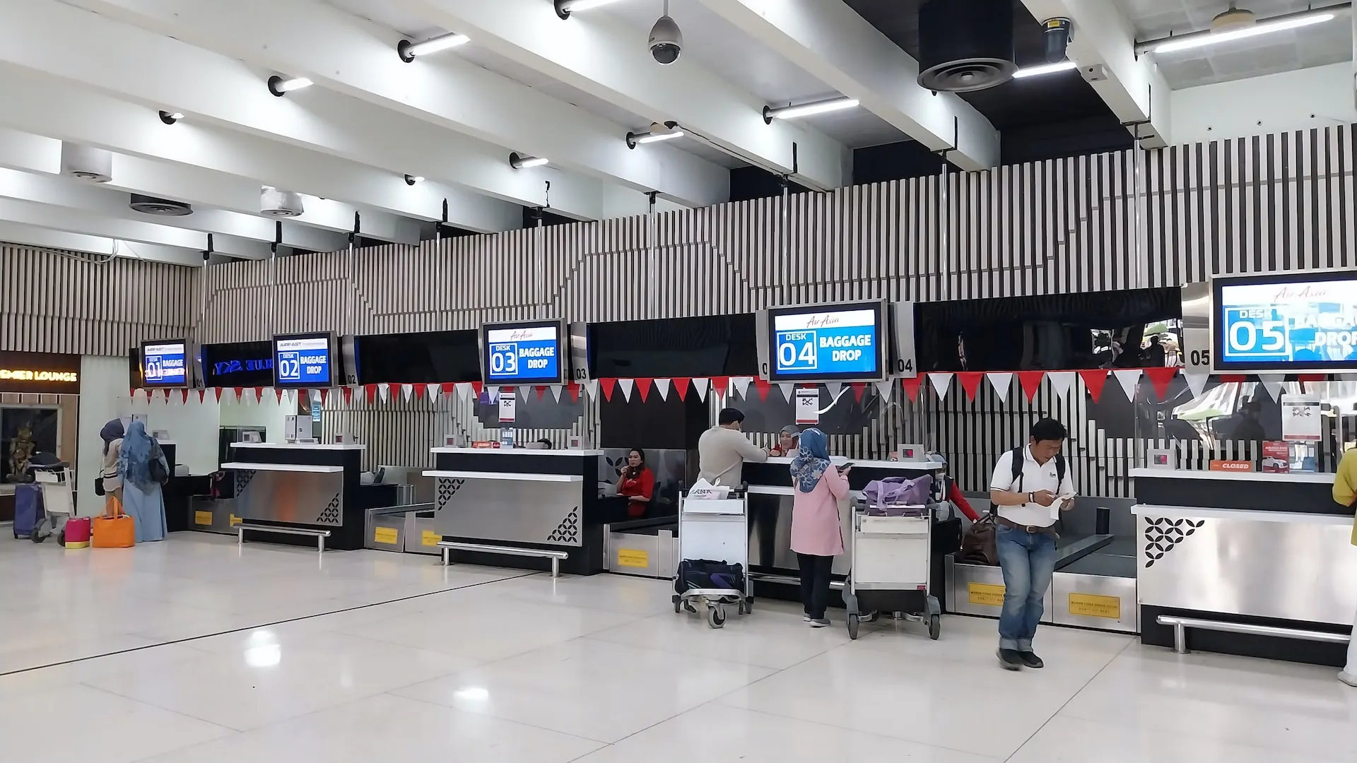 Soekarno-Hatta International Airport. Source: Photo by Edwin Petrus on Unsplash