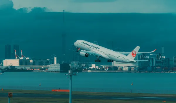 Haneda International Airport, Source: Photo by Tsukada Kazuhiro on Unsplash