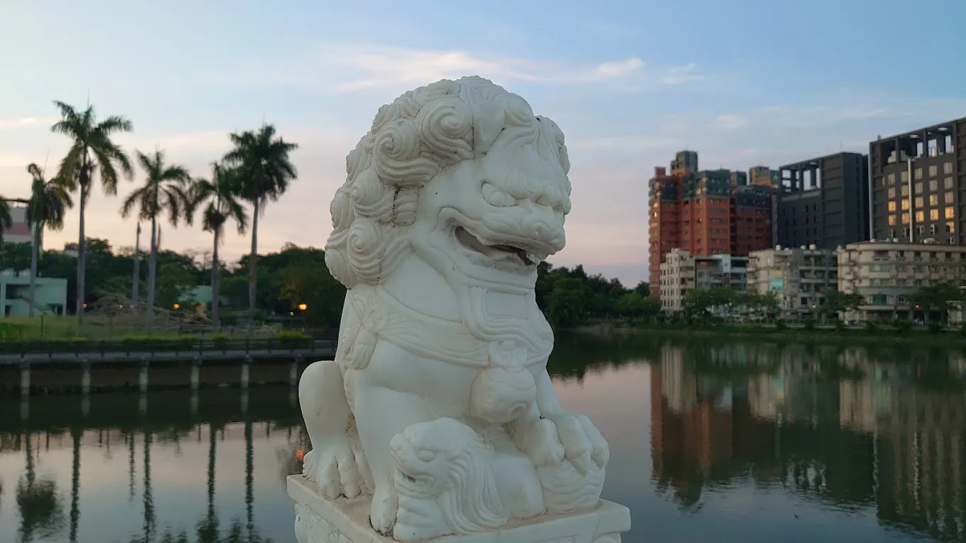 高雄覆鼎金保安宮的石雕