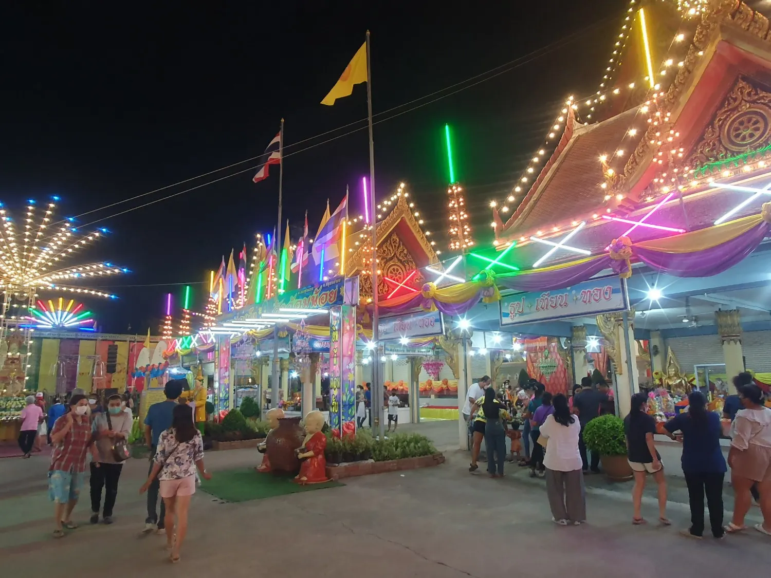 งานเทศกาลประจำปี - วัดอ้อมน้อย จ.สมุทรสาคร (ที่มา: พันทิป)