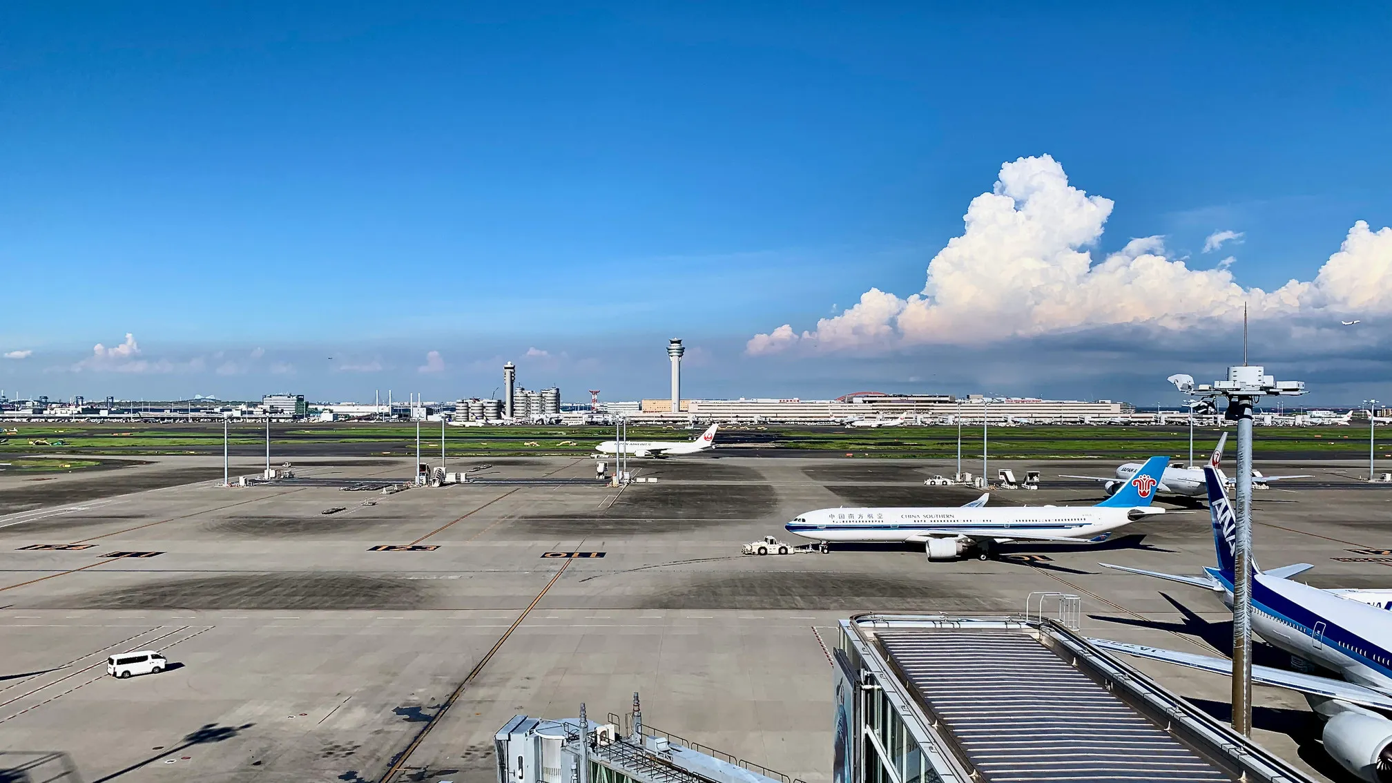 Haneda Airport, Source: Photo by Nakaharu on Unsplash