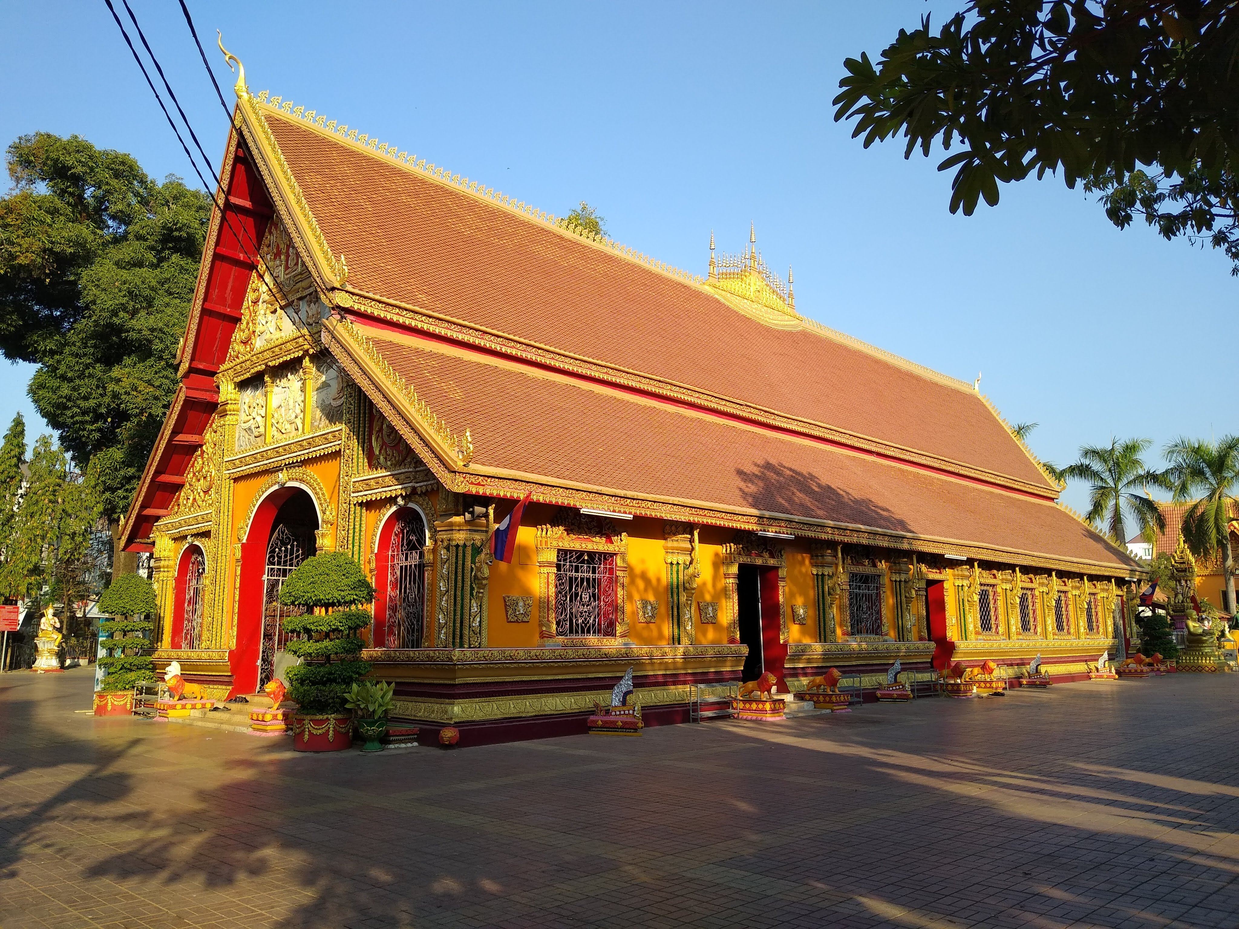 วัดศรีเมือง - เวียงจันทน์ ประเทศลาว (แหล่งที่มาของภาพ: วิกิพีเดีย)