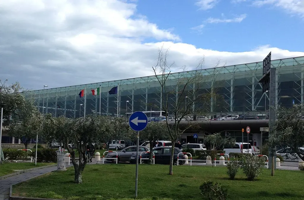 Catania Fontanarossa Airport. Source: Photo by Walter J. Rotelmayer / Wikipedia.