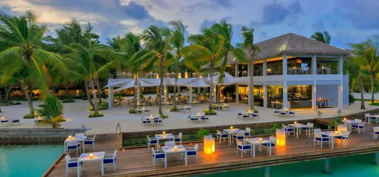 Сколько стоит отель на Мальдивах