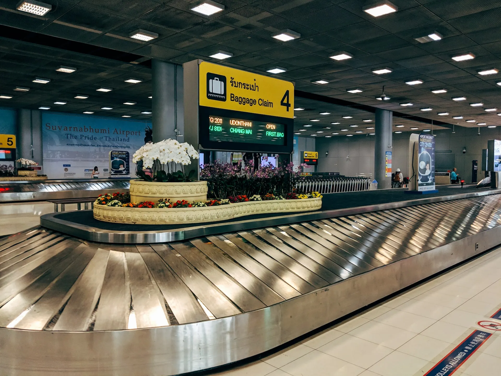 Suvarnabhumi Airport, Bangkok. Source: Photo by Marcus Winkler on Unsplash