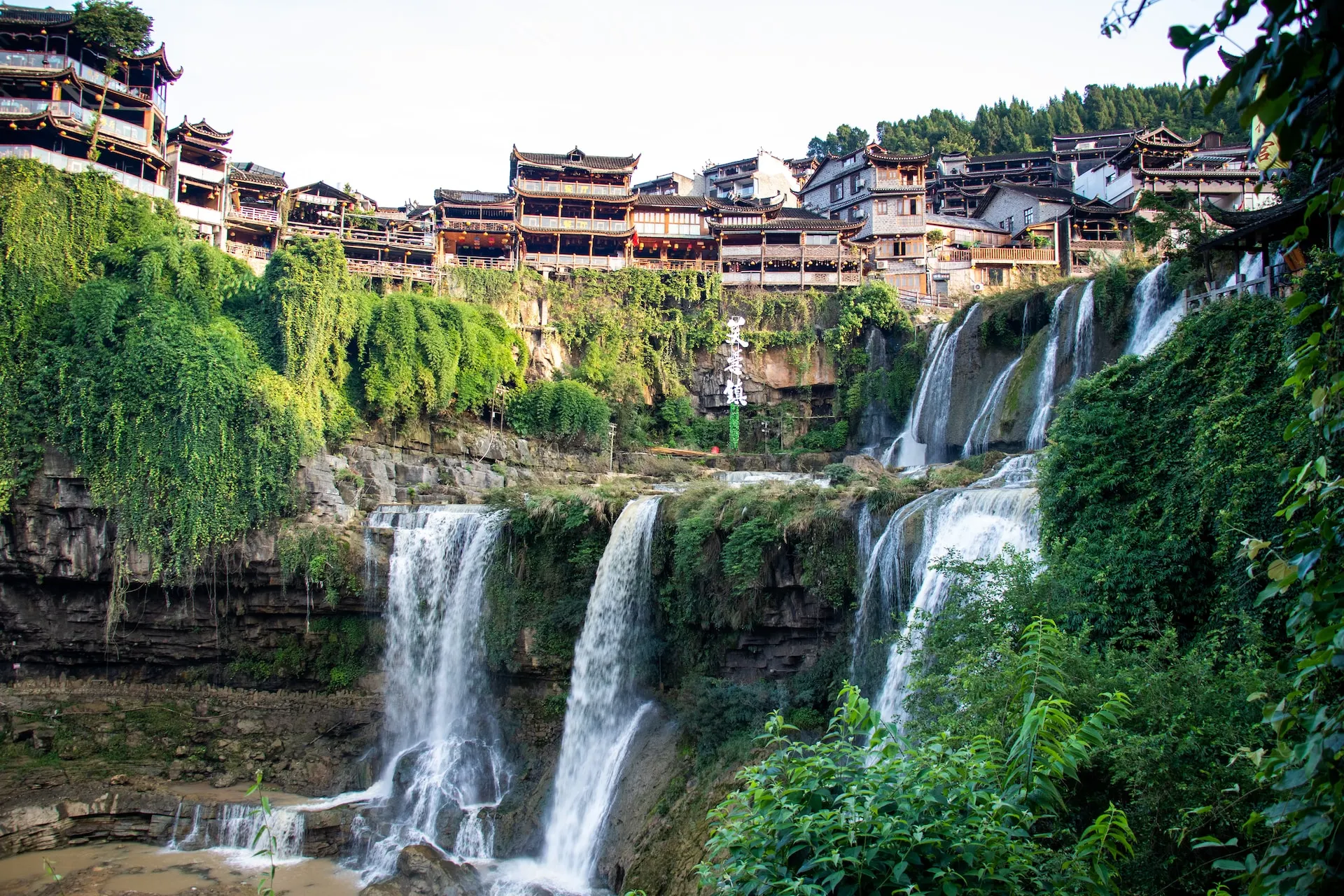 Wenzhou Ancient Street, Source: Photo by Texco Kwok on Unsplash