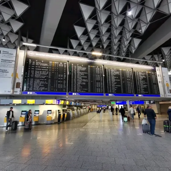 Frankfurt Airport (FRA)