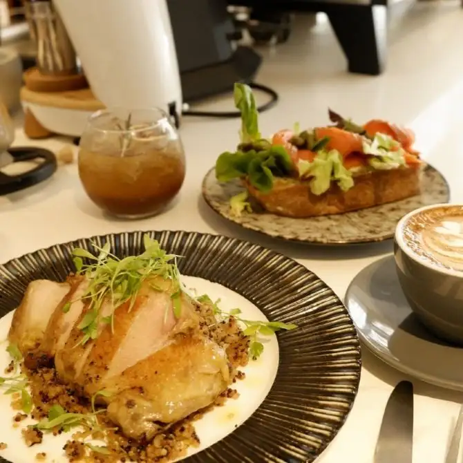 醇香咖啡配上輕盈的brunch，午後時光悠閒愜意