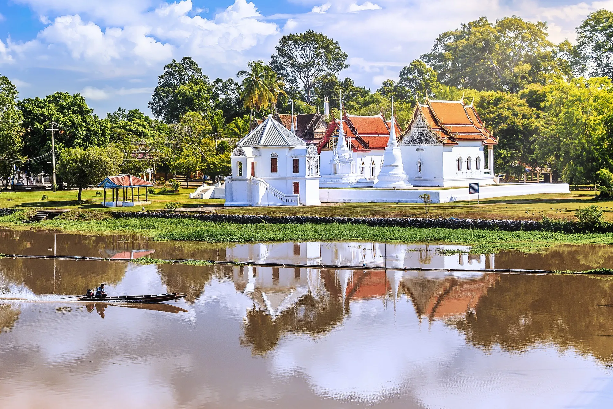 อำเภอเมืองอุทัยธานี วัดอุโปสถาราม (ที่มา: tourismthailand)